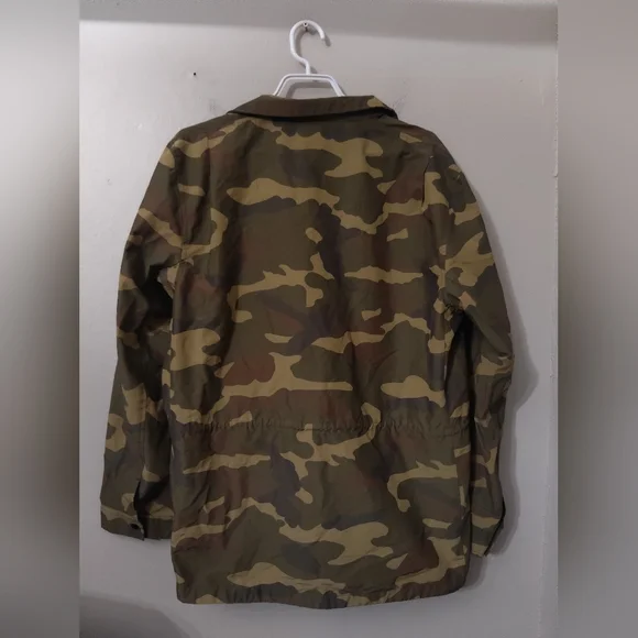 MEN'S Herschel Supply Co. Field Woodland Camo Rain Jacket size MEDIUM - Picture 11 of 12